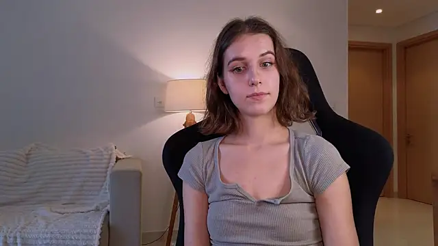 Snapshot of VanessaBayer2 chatting on 12/22/24, 08:05 VanessaBayer2 online show from 12/22/24, 08:05