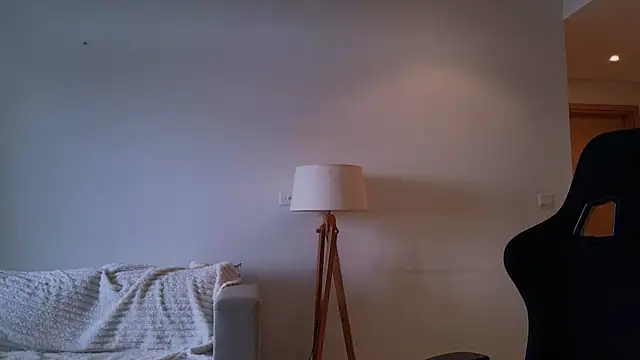 Snapshot of VanessaBayer2 chatting on 12/27/24, 08:45 VanessaBayer2 online show from 12/27/24, 08:45