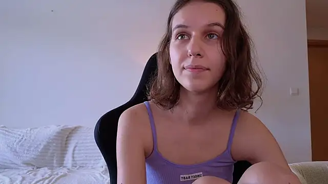 Snapshot of VanessaBayer2 chatting on 01/05/25, 05:20 VanessaBayer2 online show from 01/05/25, 05:20