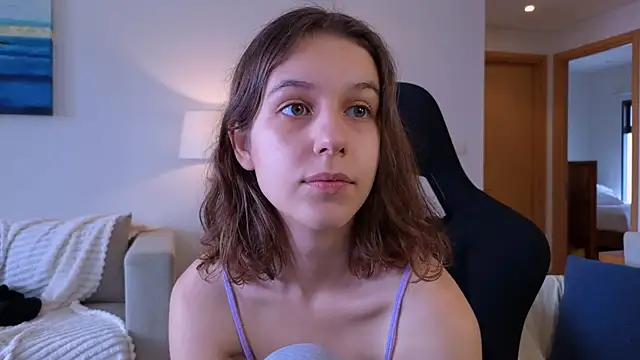 Snapshot of VanessaBayer2 chatting on 01/27/25, 01:37 VanessaBayer2 online show from 01/27/25, 01:37