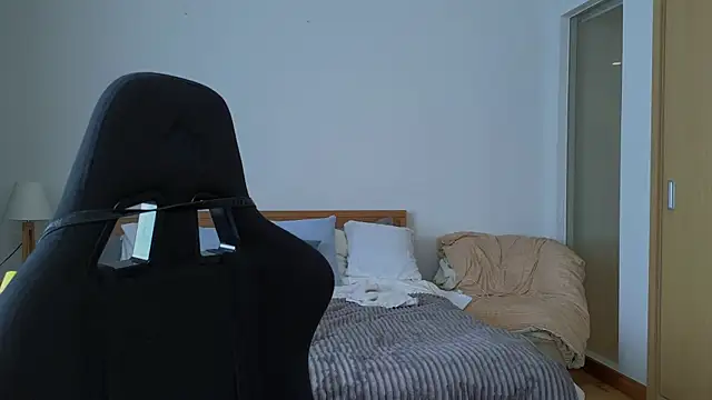 Snapshot of VanessaBayer2 chatting on 03/09/25, 06:17 VanessaBayer2 online show from 03/09/25, 06:17