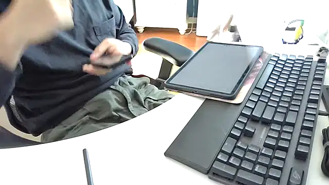 big-pig online show from 11/16/25, 01:11