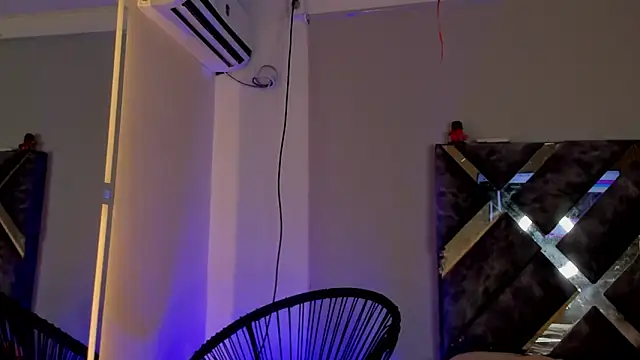 Snapshot of sienna_marie chatting on 02/20/25, 12:08 sienna marie online show from 02/20/25, 12:08