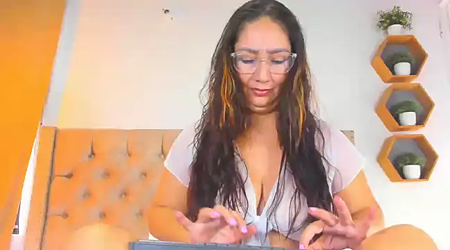 Anya Texas online show from 03/18/25, 09:53