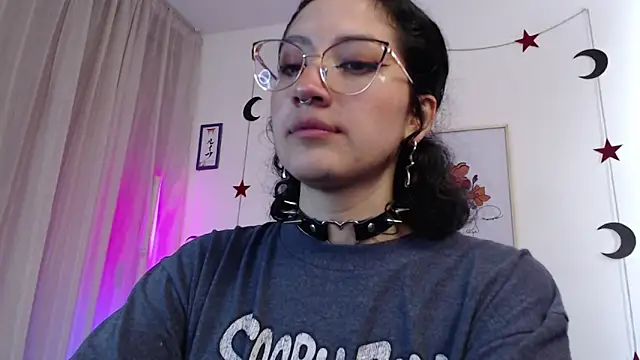 Snapshot of Tanya_WorldBondage chatting on 02/14/25, 01:40 Tanya WorldBondage online show from 02/14/25, 01:40