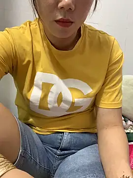 Baby-bigtits online show from 10/17/25, 02:15