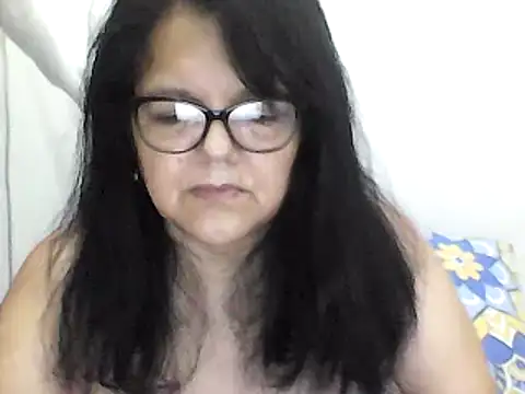 Snapshot of kassandra02 chatting on 02/01/25, 02:02 kassandra02 online show from 02/01/25, 02:02