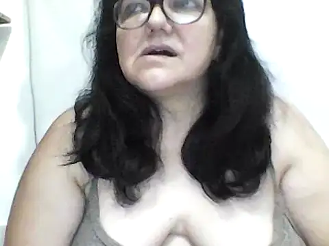 Snapshot of kassandra02 chatting on 02/09/25, 02:17 kassandra02 online show from 02/09/25, 02:17
