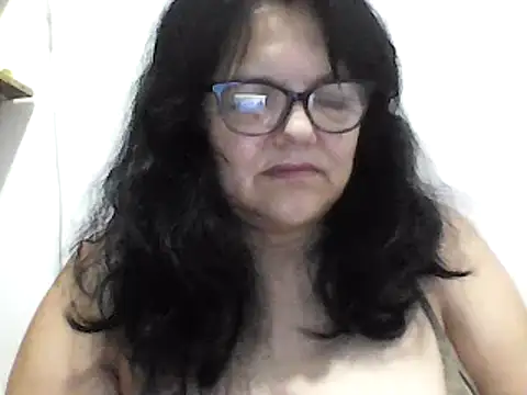 Snapshot of kassandra02 chatting on 02/25/25, 02:33 kassandra02 online show from 02/25/25, 02:33