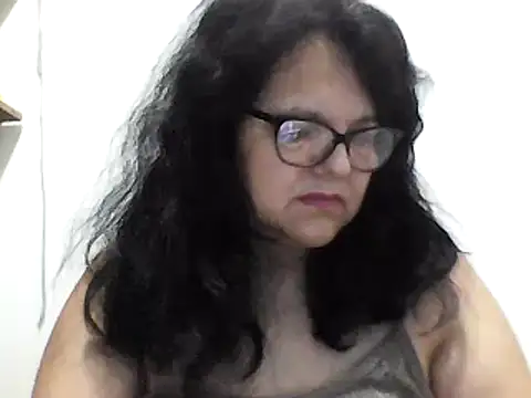 Snapshot of kassandra02 chatting on 03/06/25, 01:35 kassandra02 online show from 03/06/25, 01:35