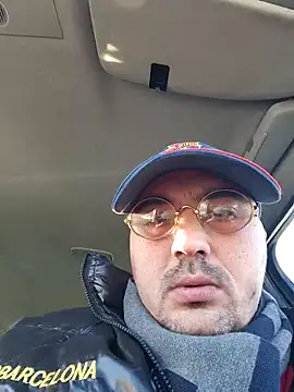 Snapshot of LoLa-69-X chatting on 11/18/25, 02:10 LoLa-69-X online show from 11/18/25, 02:10