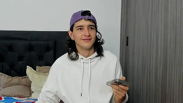 alex connorr online show from 01/08/25, 06:41