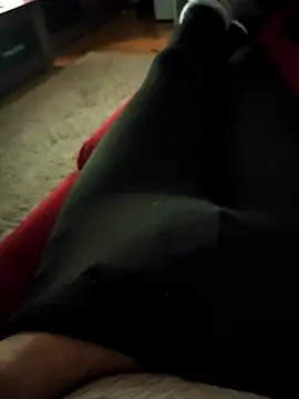 Snapshot of fikoivos chatting on 10/22/25, 08:30 fikoivos online show from 10/22/25, 08:30