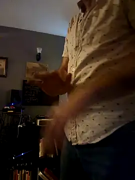 Snapshot of bibananaman chatting on 12/18/24, 03:15 bibananaman online show from 12/18/24, 03:15