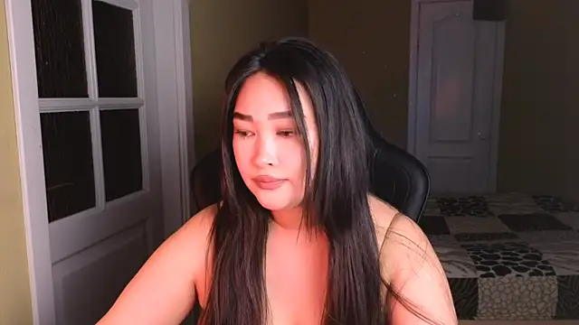 Snapshot of Erica_Wayne chatting on 12/18/24, 07:52 Erica Wayne online show from 12/18/24, 07:52