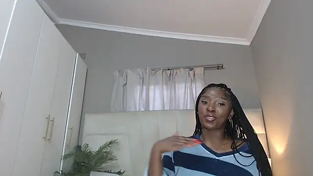 naughtyblackdolie online show from 10/05/25, 04:44