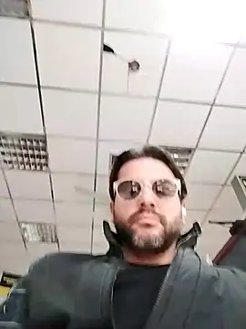 Snapshot of sexoffice83 chatting on 11/19/25, 01:55 sexoffice83 online show from 11/19/25, 01:55