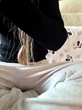 Snapshot of Mary_anes chatting on 02/09/25, 04:29 Mary anes online show from 02/09/25, 04:29