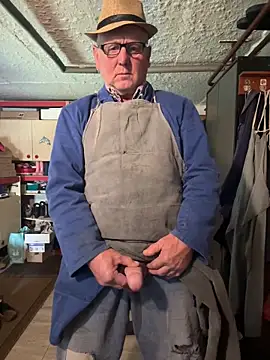 oldgayman online show from 09/27/25, 07:57