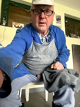 oldgayman online show from 10/28/25, 12:41