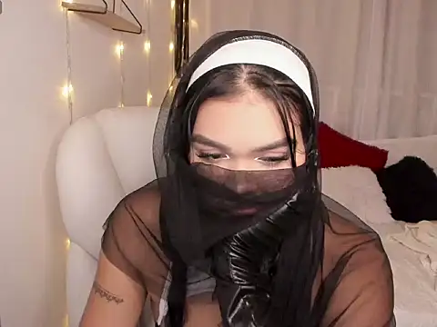 Snapshot of Daisy_20x_ chatting on 10/20/25, 05:52 Daisy 20x online show from 10/20/25, 05:52