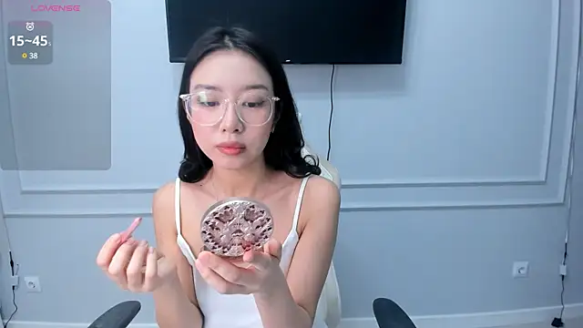 Miwa Kasumi online show from 02/03/25, 12:36
