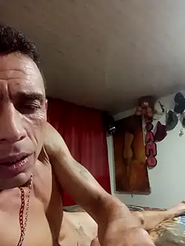 luiseduardomarta online show from 11/18/25, 04:06