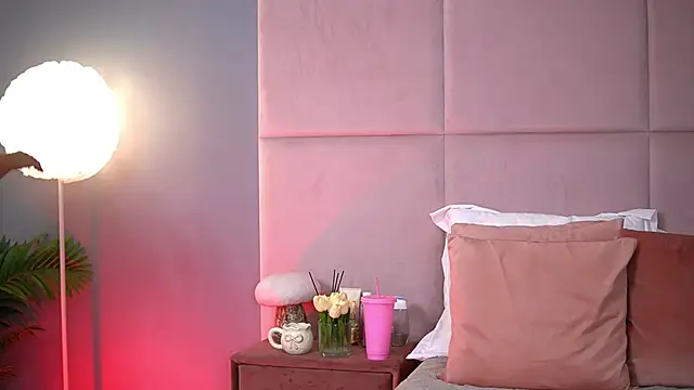 AlmaLuv online show from 09/23/25, 03:53