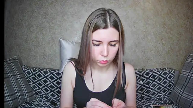 ElllaNuar online show from 12/19/24, 04:56