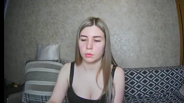 ElllaNuar online show from 03/10/25, 04:49