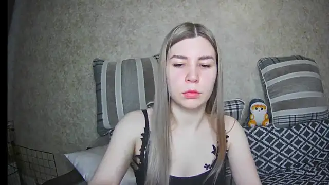 ElllaNuar online show from 03/17/25, 01:35