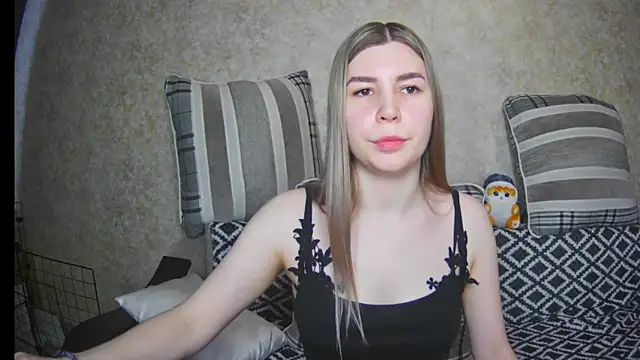 ElllaNuar online show from 03/17/25, 04:40