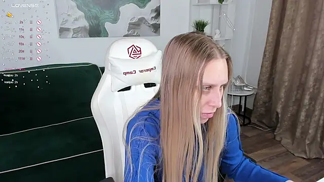 Snapshot of miissblonde chatting on 03/06/25, 05:46 miissblonde online show from 03/06/25, 05:46