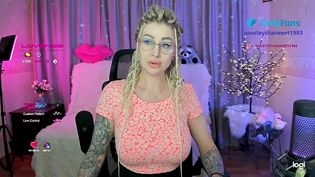 Snapshot of your_wild_amazon_forever chatting on 01/15/25, 03:07 your wild amazon forever online show from 01/15/25, 03:07