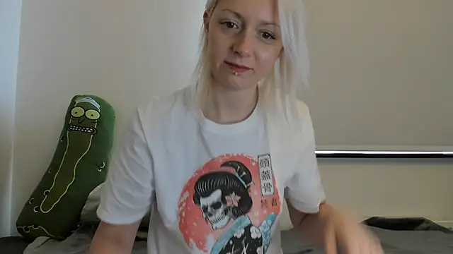 Snapshot of BetterThanYourEx69 chatting on 12/03/24, 10:28 BetterThanYourEx69 online show from 12/03/24, 10:28