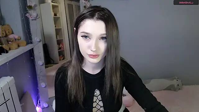 Snapshot of White_kitty01 chatting on 12/07/24, 02:46 White kitty01 online show from 12/07/24, 02:46