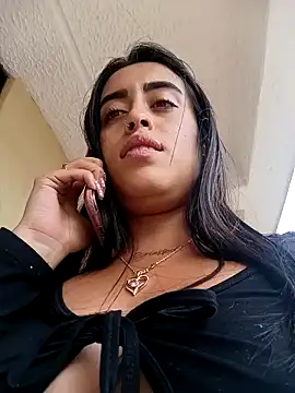 Snapshot of Freyja300 chatting on 02/02/25, 08:08 Freyja300 online show from 02/02/25, 08:08