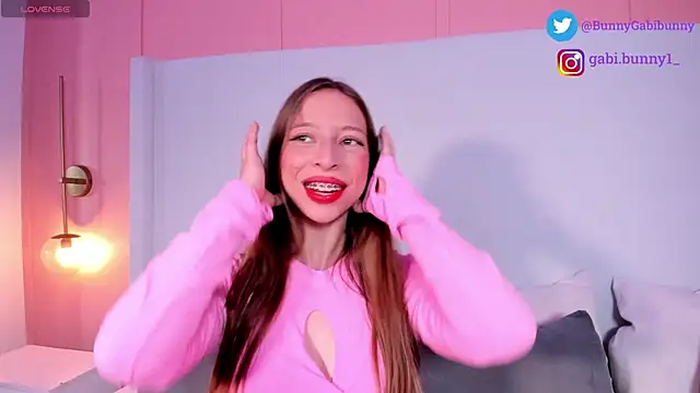 Snapshot of gabi_bunny chatting on 12/30/24, 05:23 gabi bunny online show from 12/30/24, 05:23