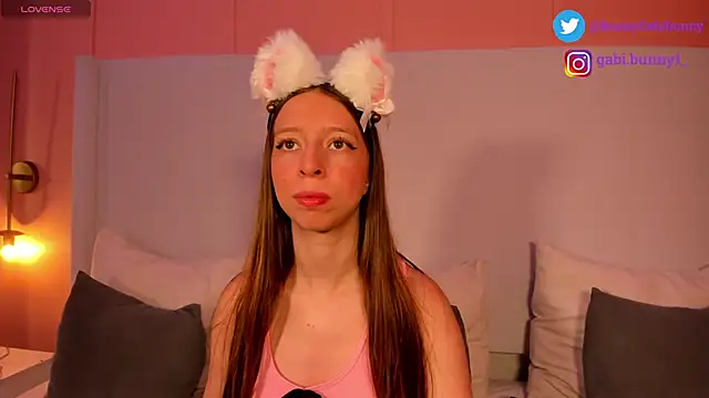 Snapshot of gabi_bunny chatting on 02/23/25, 07:17 gabi bunny online show from 02/23/25, 07:17