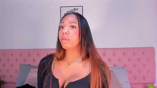 Nicole Paradise online show from 11/17/25, 12:33