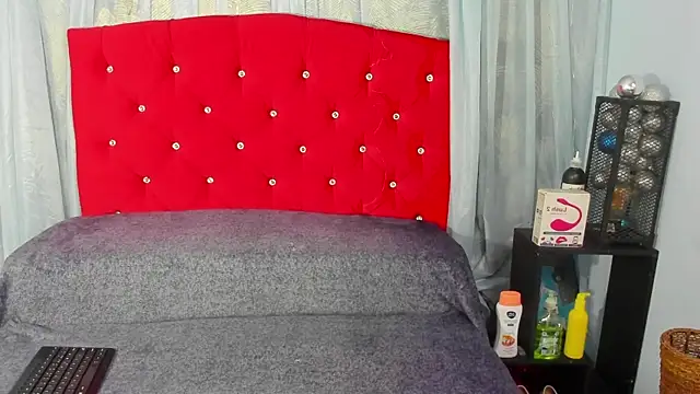 Cumming Tiffani online show from 03/08/25, 12:30