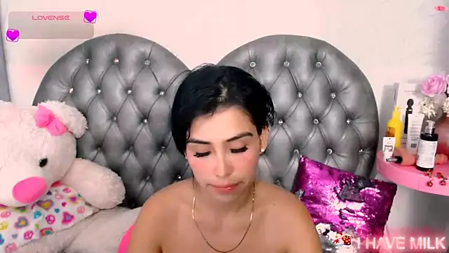 emma  cute   online show from 01/06/25, 03:19
