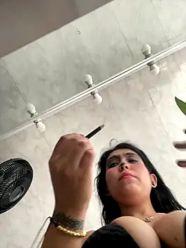 emma  cute   online show from 10/10/25, 11:31