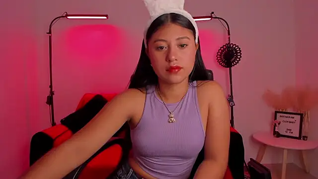 Snapshot of cloy_baby__ chatting on 01/21/25, 10:08 cloy baby online show from 01/21/25, 10:08
