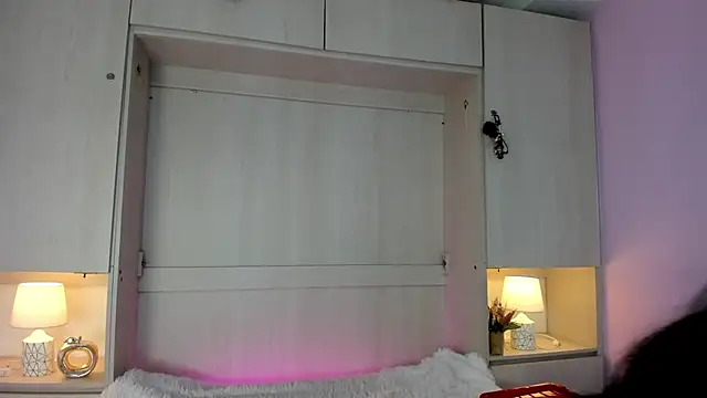 valerymeyerr online show from 10/17/25, 04:15