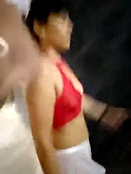 Snapshot of Ariadna2015 chatting on 11/15/25, 02:31 Ariadna2015 online show from 11/15/25, 02:31