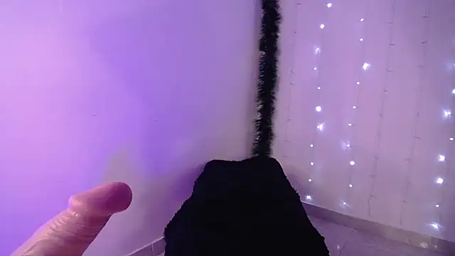 Snapshot of alejandrafitt chatting on 12/19/24, 01:39 alejandrafitt online show from 12/19/24, 01:39