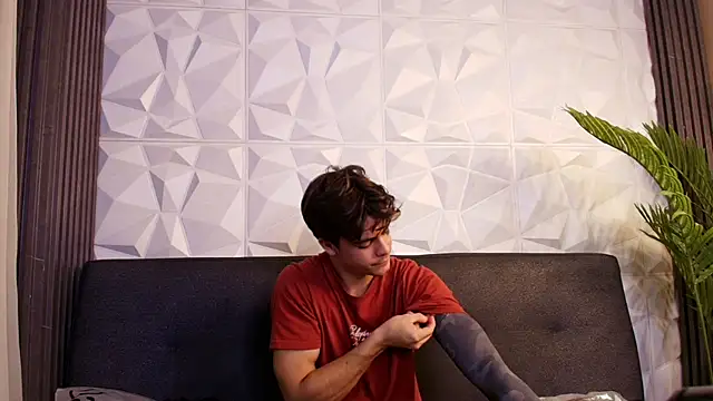 Snapshot of scott_brands chatting on 10/07/25, 12:35 scott brands online show from 10/07/25, 12:35