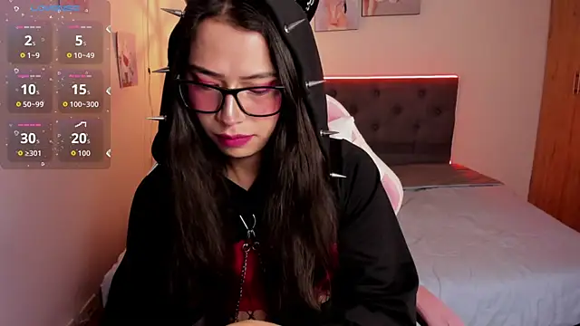 Snapshot of paula_kawaiifu_ chatting on 10/19/25, 02:50 paula kawaiifu online show from 10/19/25, 02:50