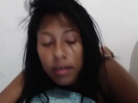 Snapshot of Kitra_New chatting on 12/13/24, 03:38 Kitra New online show from 12/13/24, 03:38